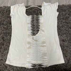 LF Emma & Sam off white tight shirt